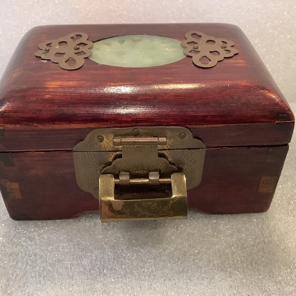Vintage Chinese Rosewood Trinket Box Jade Inlay Brass Moths Brass Lock - Picture 1 of 10